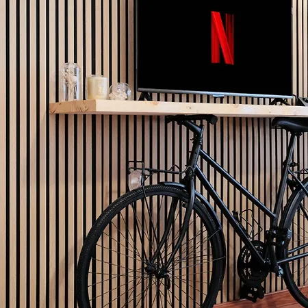20 Min From The Center Modern With Wi-fi Netflix Lejlighed *